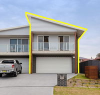 'Birubi Breezes' 2/7 Fitzroy St - Large Duplex with Air Conditioning WIFI  only 5 minute walk to the beach - Goulburn Accommodation