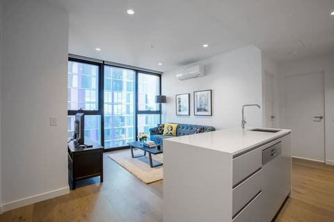 , HollywoodDream@2Bd2Bth Lv38, Free Tram, Mel CBD - Goulburn Accommodation 0