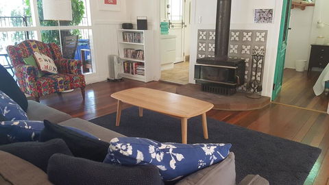 1 Bedroom Home Surrounded By Nature - Goulburn Accommodation 3