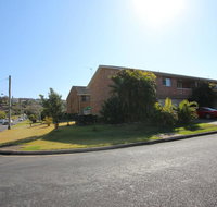 1/2 Brunswick Avenue - Goulburn Accommodation