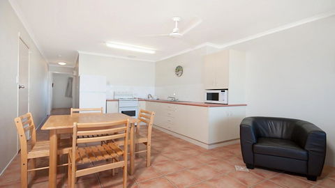 10T Beachfront Apartments - Goulburn Accommodation 3