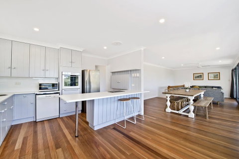 143 Matthew Flinders Drive, Port Macquarie - Goulburn Accommodation 3