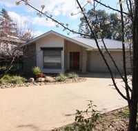 19 Georgian Court - Goulburn Accommodation