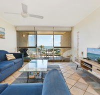 2 Bedroom Top Floor Unit - Ocean Views and Pool - Goulburn Accommodation