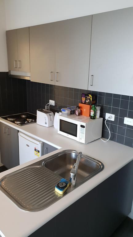 2 Bedrooms CBD FREE Tram Apartment (Melb Central, China Town, Queen Victoria Market, Melbourne University, RMIT, Etc) - Goulburn Accommodation 2