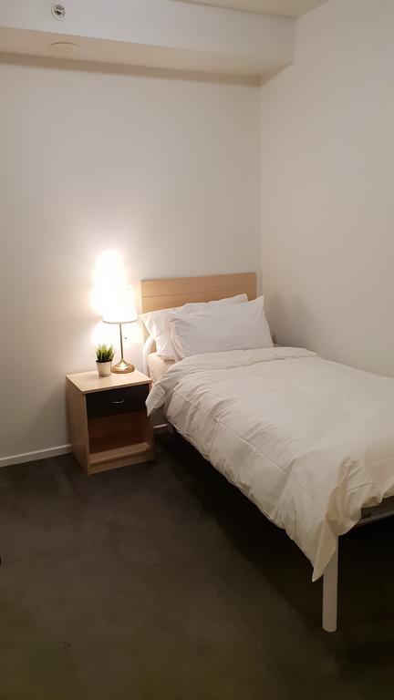 2 Bedrooms CBD FREE Tram Apartment (Melb Central, China Town, Queen Victoria Market, Melbourne University, RMIT, Etc) - Goulburn Accommodation 3