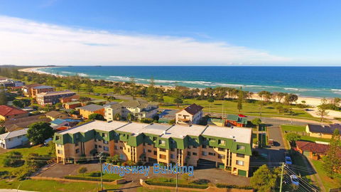 20 Kingsway 3 Bedroom Holiday Apartment - Goulburn Accommodation 1