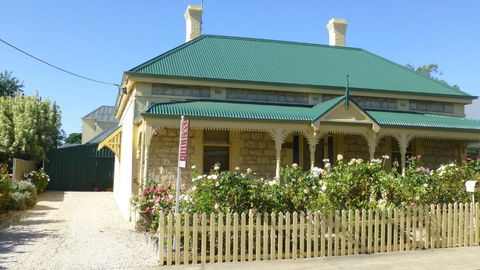 Cabernet Cottage - Goulburn Accommodation 2