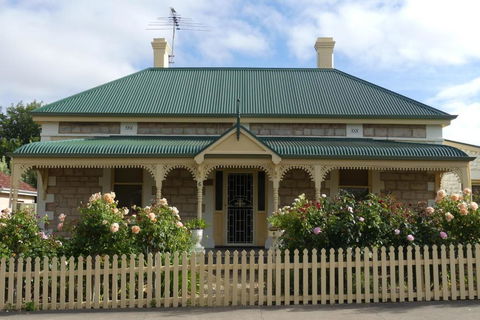 Cabernet Cottage - Goulburn Accommodation 0