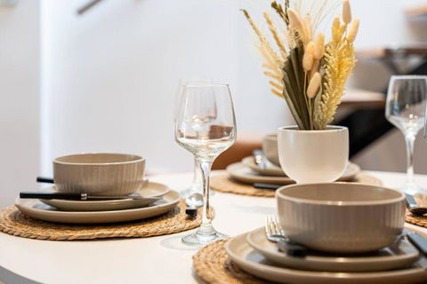CBD Chic 3 Bedroom Stay - Walk To Darling Harbour & Fish Market. (27) - Goulburn Accommodation 4