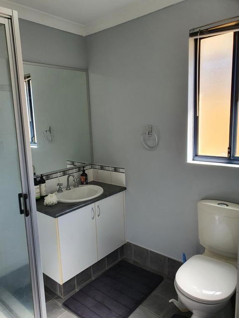 Dalyellup Private Guest House Unit - Goulburn Accommodation 3