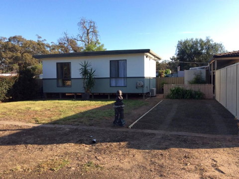 Cozy Home Style Accommodation - Goulburn Accommodation 1