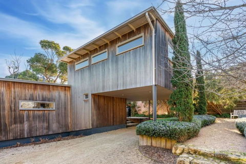 Daisys Coastal Hideaway - Goulburn Accommodation 0