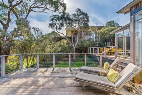 Daisys Coastal Hideaway - Goulburn Accommodation 1