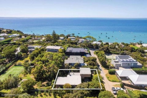 Daisys Coastal Hideaway - Goulburn Accommodation 4