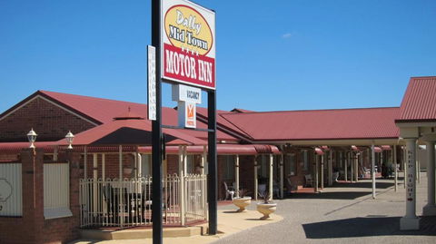 Dalby Mid Town Motor Inn - Goulburn Accommodation 0