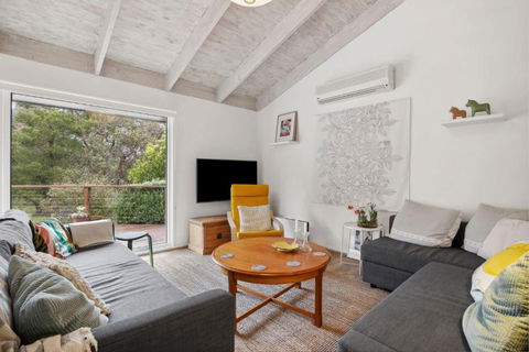Darlana House - Goulburn Accommodation 3