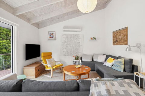 Darlana House - Goulburn Accommodation 4