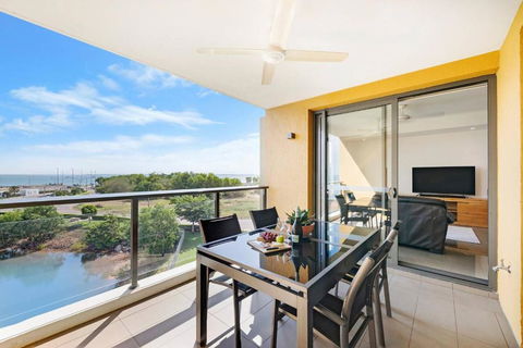 Darwin Waterfront Lagoon Hideaway With Sea Views - Goulburn Accommodation 1
