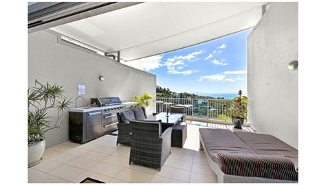 Davos Penthouse - Goulburn Accommodation 1
