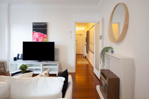 Deco Amour, Bellevue Hill Isyd - Goulburn Accommodation 1