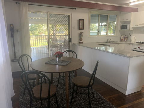 3 Bedroom Apartment - Goulburn Accommodation 2