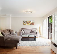 3-Bed Home with BBQ Patio near Parks and Playgrounds - Goulburn Accommodation