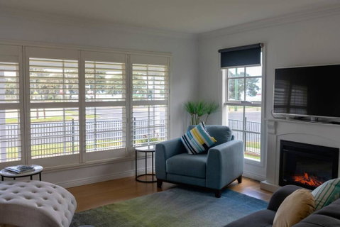 5 Bedroom Close To Beach And Moorpanyal Park - Goulburn Accommodation 2
