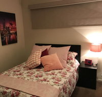 5 Star Room with own Bathroom - Singles Couples Families or Executives - Goulburn Accommodation
