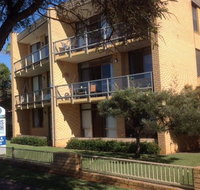 7 Flynn's Beach Apartment - Goulburn Accommodation