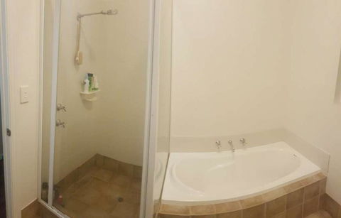 A Better Life Animal Sanctuary FarmStay - Private Two-Bedrooms, Lounge Room & Bathroom & Toilet, Shared Kitchen - Goulburn Accommodation 1