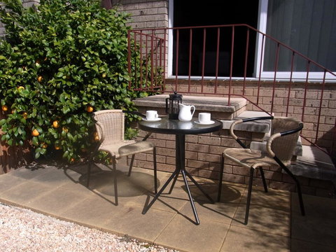 A Furnished Townhouse In Goulburn - Goulburn Accommodation 3