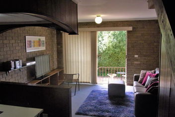 A Furnished Townhouse In Goulburn with Goulburn Accommodation
