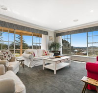 A House With A View Molong. NSW - Goulburn Accommodation