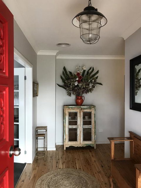 A House With A View, Molong. NSW - Goulburn Accommodation 1