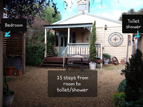 A La Folly - Goulburn Accommodation 1