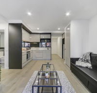A Modern 2BR Apt 5-min Walk to Melbourne Central - Goulburn Accommodation