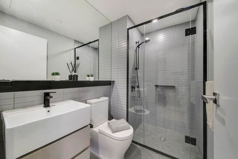 A Modern 2BR Apt, 5-min Walk To Melbourne Central - Goulburn Accommodation 3