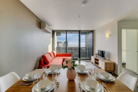A Modern 2BR CBD Apt, City Views, FREE Parking - Goulburn Accommodation 3