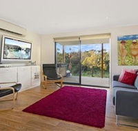 A One One Two at Island Beach - Goulburn Accommodation