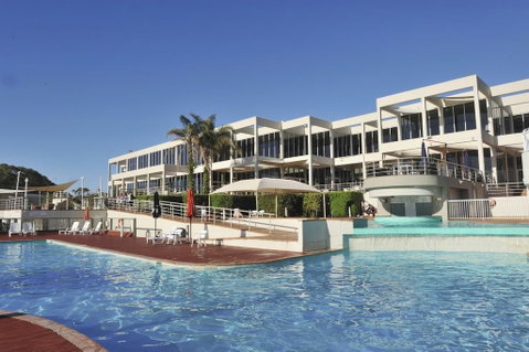 Absolute Beachfront Opal Cove Resort - Goulburn Accommodation 1