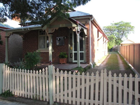 Acacia Cottage On Peel, Bathurst - Goulburn Accommodation 2