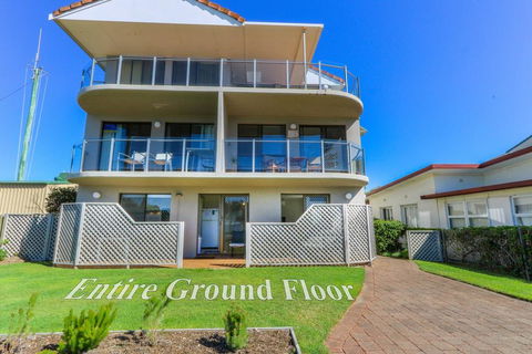 Acacia Kingscliff Town Holiday Apartment - Goulburn Accommodation 0