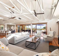 Acqua Vista - water view fireplace walk to beach - Goulburn Accommodation