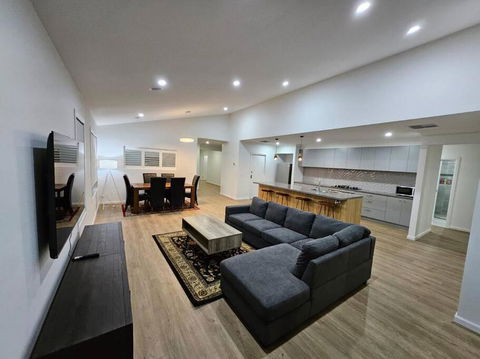 E 4 Room Retreat Family Friendly - Goulburn Accommodation 0