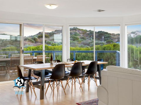DUNE STAY, Unique 270o Dune Views & Steps To Beach - Goulburn Accommodation 4