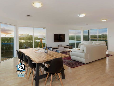 DUNE STAY, Unique 270o Dune Views & Steps To Beach - Goulburn Accommodation 2