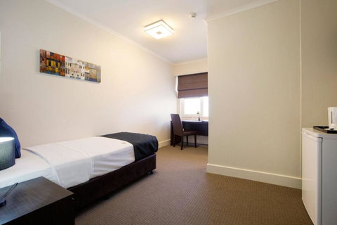 Enfield Hotel - Goulburn Accommodation 2