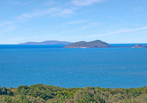 ESCAPE WITH A VIEW - Goulburn Accommodation 3