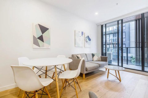 Executive Comfort Living Near La Trobe & RMIT Uni - Goulburn Accommodation 1